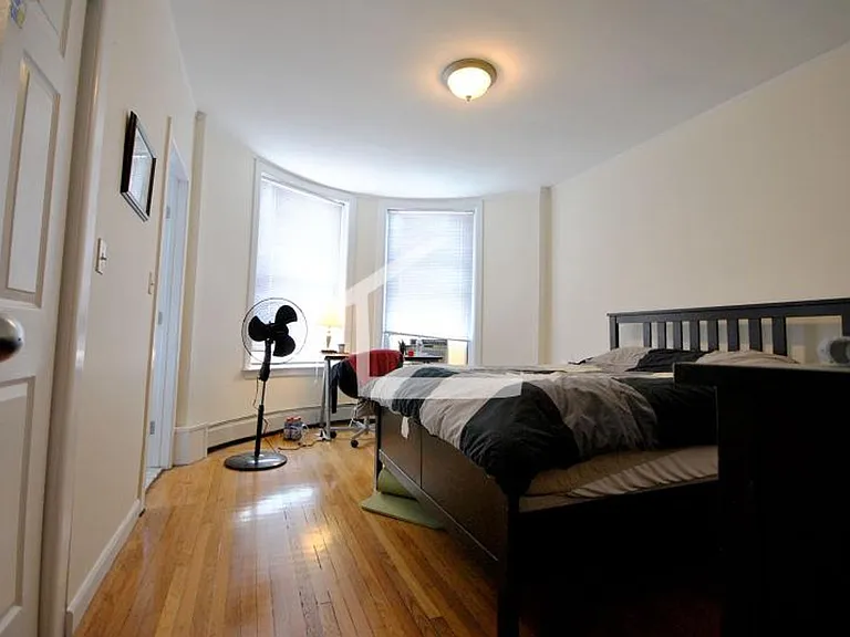 3 Sutherland Rd #6F — Photo 2