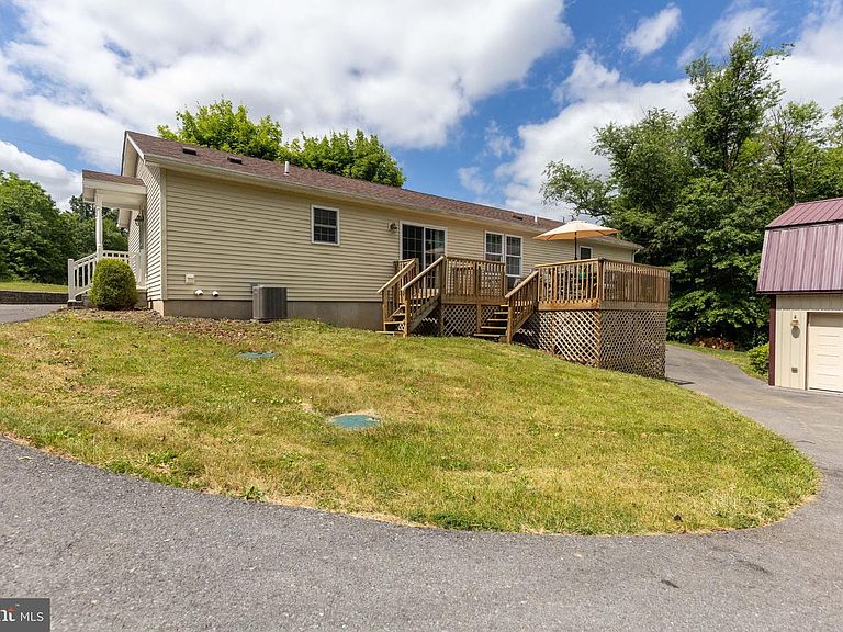 Listing photo 4
