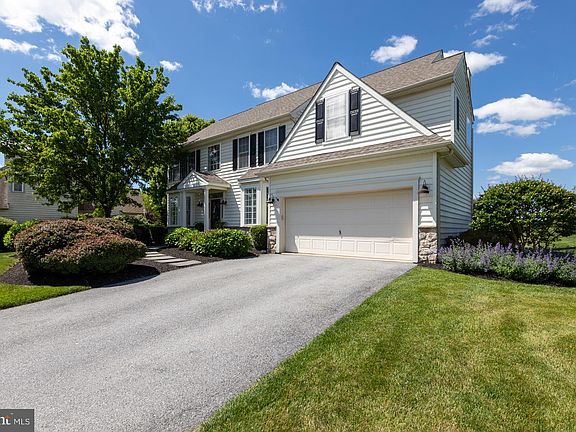 2nd image of 109 Turnberry Dr