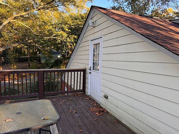 Front entrance for apt (upstairs, independent entrance with private deck)