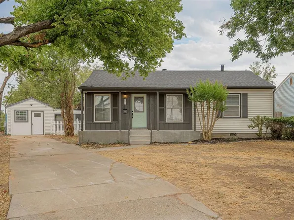 231 Russell Dr, Midwest City, OK 73110