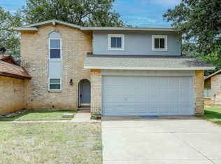 1701 Donley Dr, Euless, TX 76039