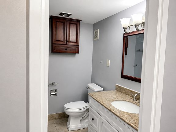 4th image of 3703 S George Mason Dr #509