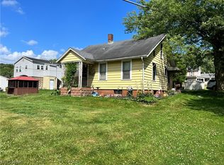 536 N 15th St, Coshocton, OH 43812