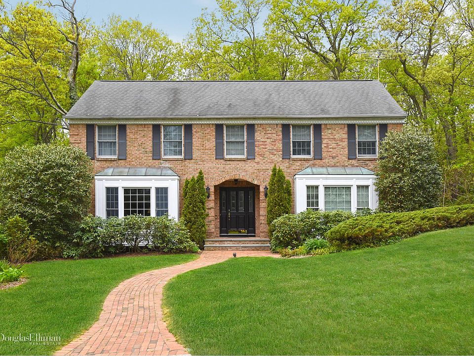 1st image of 17 Laurel Pl