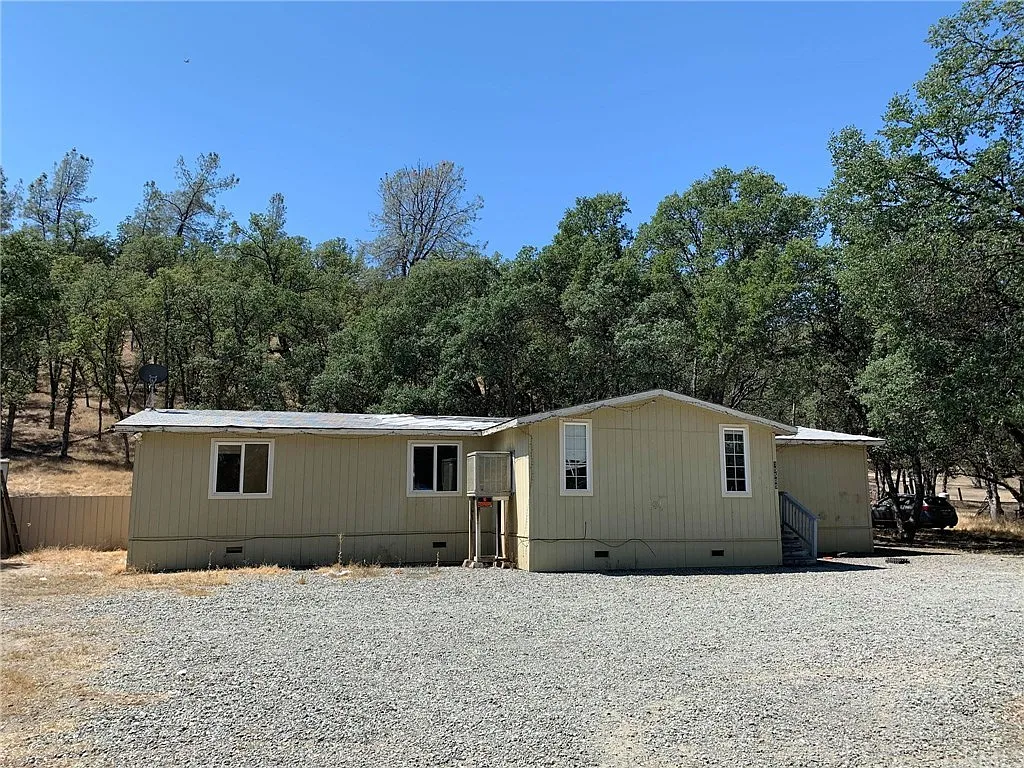 15505 Rancho Tehama Rd photo 1