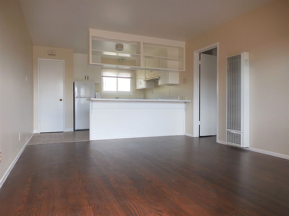 1st image of 401 Walnut Ave APT 6