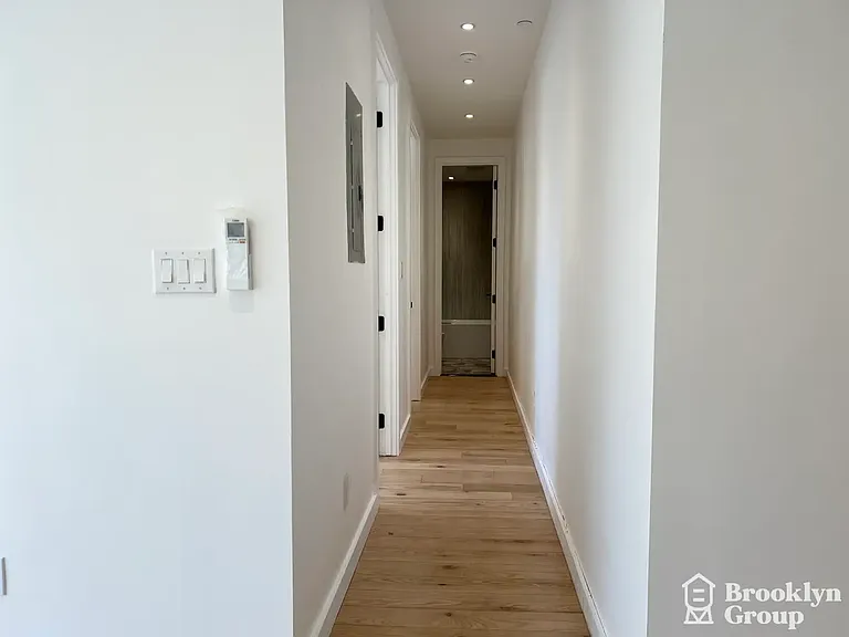 257 Driggs Ave #4B — Photo 6