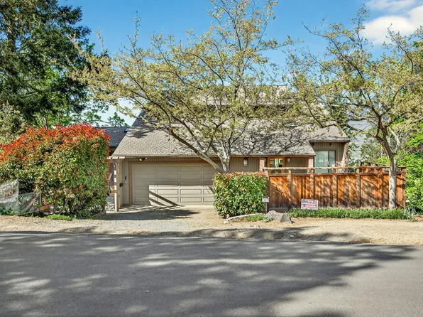1927 Tamarack Pl, Ashland, OR 97520