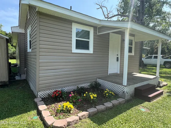 4617 30th St, Gulfport, MS 39501