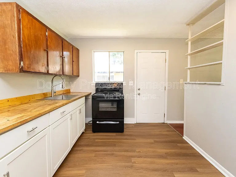1237 Wheeler Ave #B — Photo 2