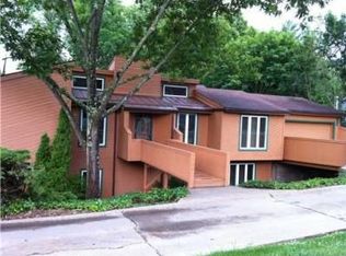 1706 Sierra Rd, Charleston, WV 25314