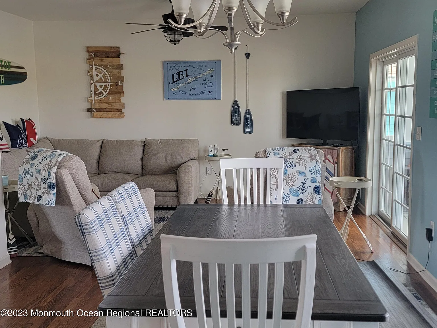 3 bed, 2.5 bath, 1492 sqft, $3,200 — Photo 3
