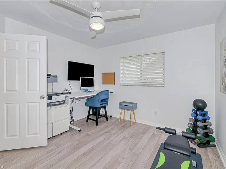 22589 Island Lakes Dr — Photo 22