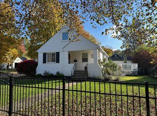 4008 Rowan Hill Dr, Cincinnati, OH 45227