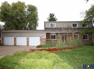 7510 Tiffany Rd, Lincoln, NE 68506