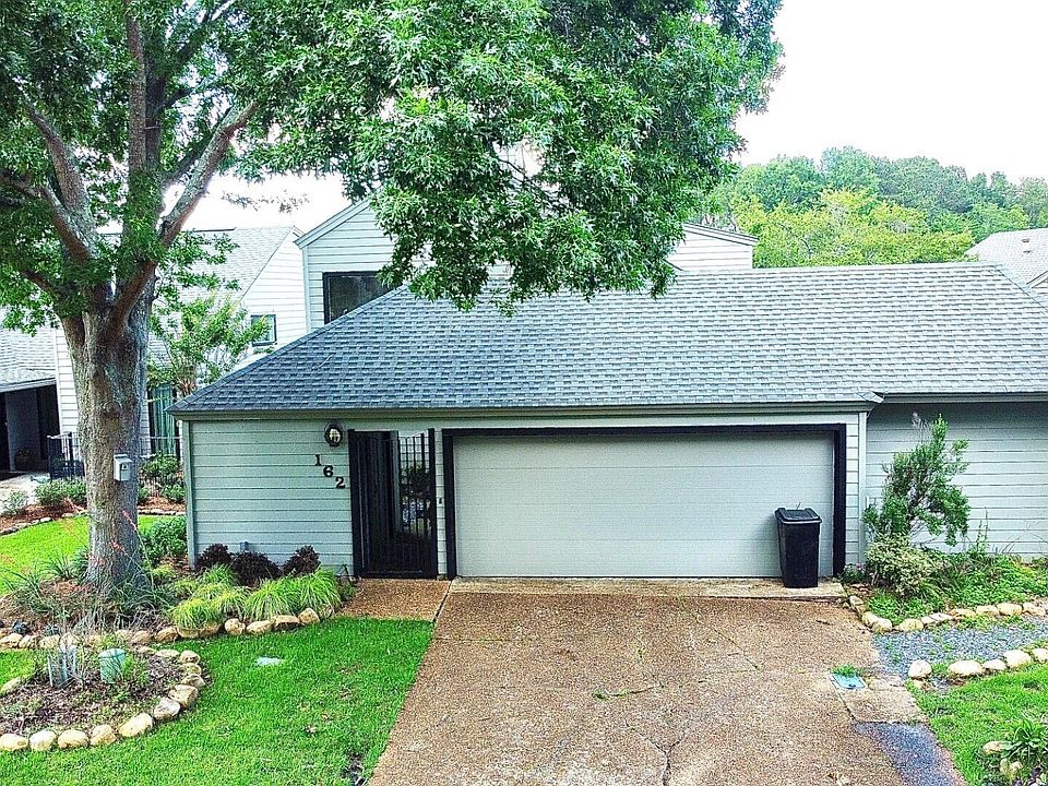1st image of 162 Waterwood Dr