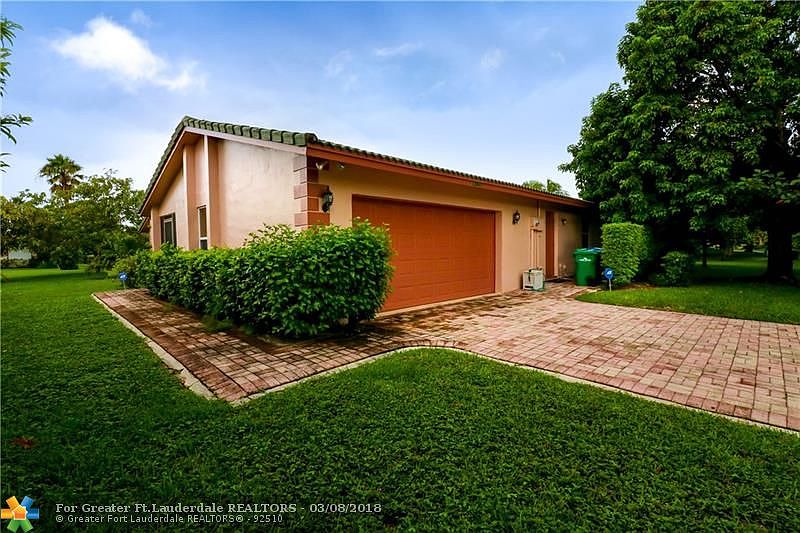1st image of 10940 NW 24th St