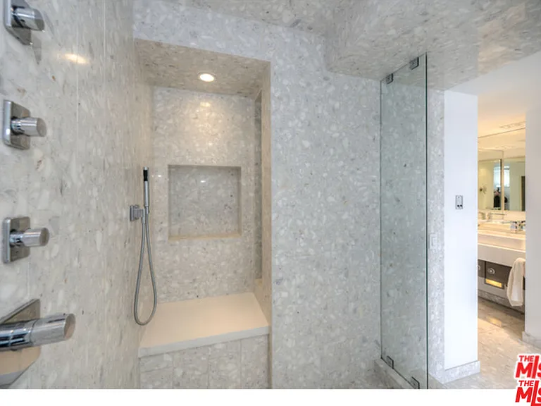 7250 Franklin Ave #1207 — Photo 24