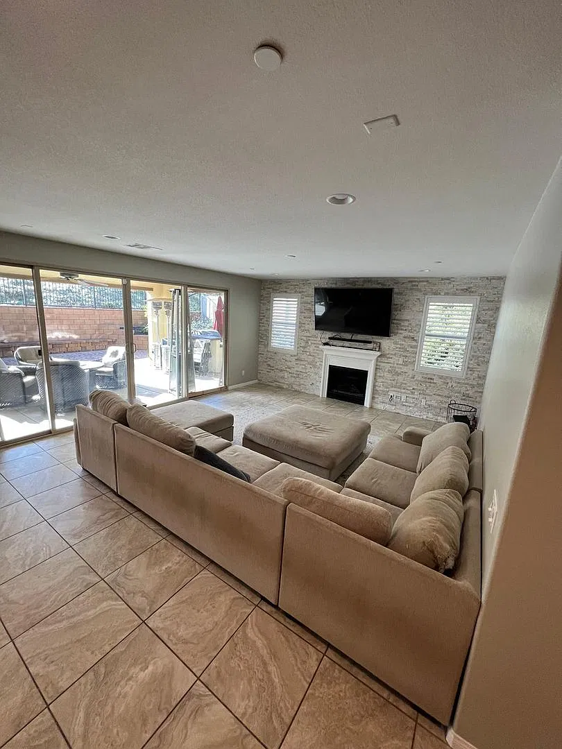 Beautiful 5 bedroom 5 bathroom home in Sycamore Creek! — Photo 4