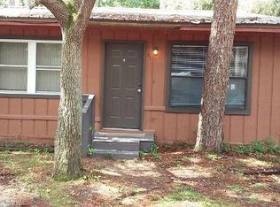 31 6th St #C, Shalimar, FL 32579