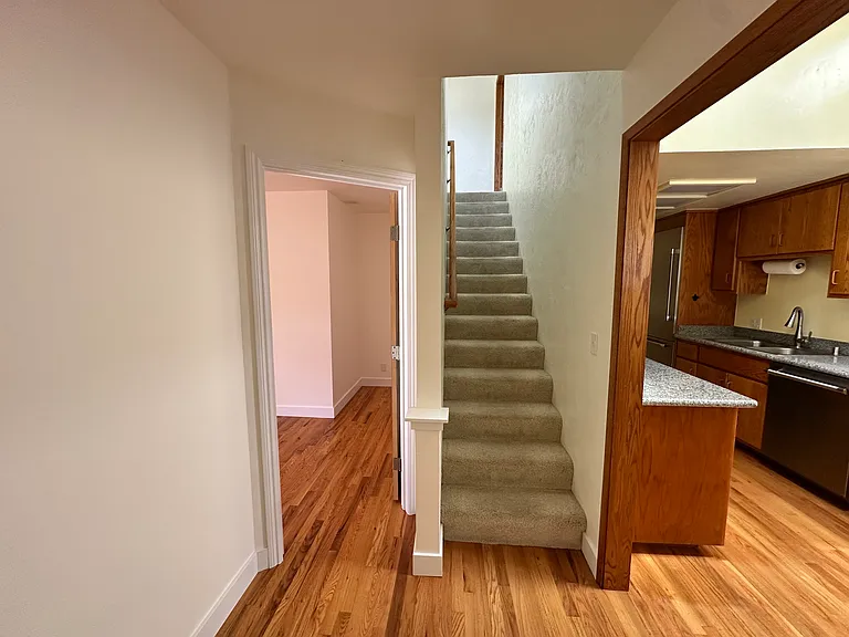 464 Hampstead Way — Photo 14