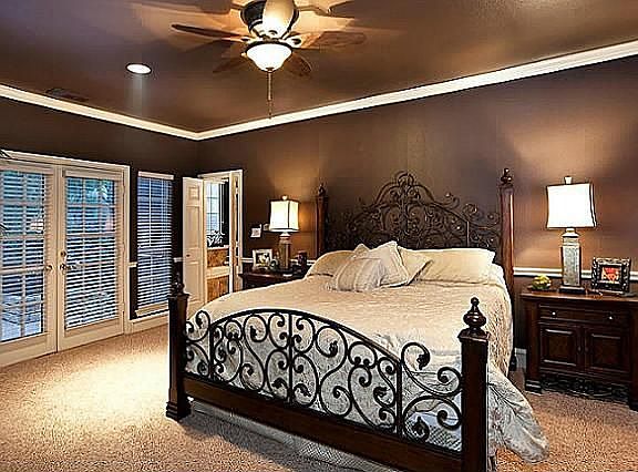 4th image of 3040 Woodhollow Dr