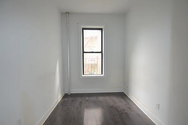 Rented by CITY SKYLINE REALTY INC | media 28