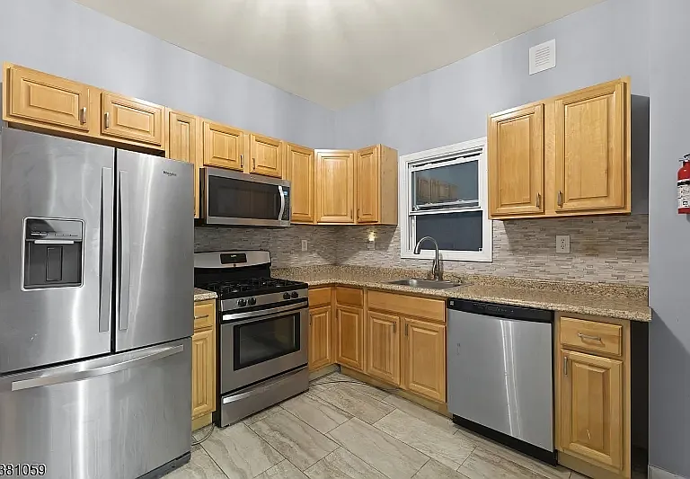 76 Heckel St #1 — Photo 12