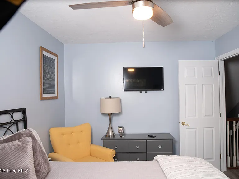 905 Hopkins St — Photo 19