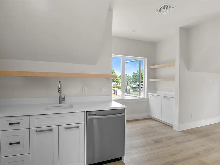 3222 Holliday Ave — Photo 12