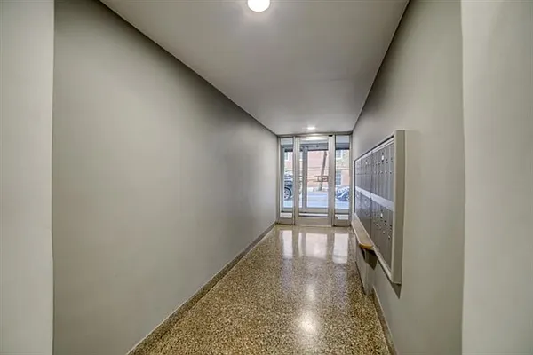 Sold by Redfin Real Estate | media 14