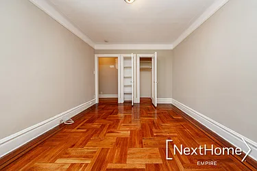 28-20 37th Street