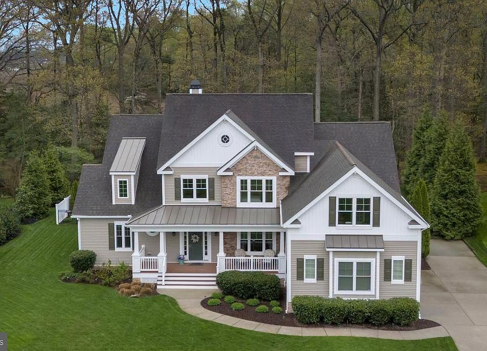 1st image of 18555 Rose Ct
