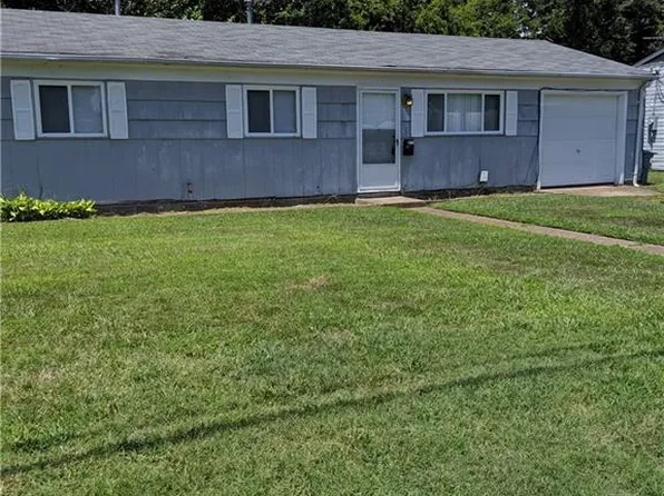 1305 Addison Rd, Hampton, VA 23663