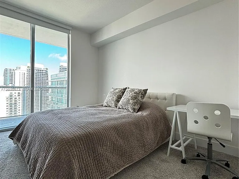79 SW 12th St #4012 — Photo 16