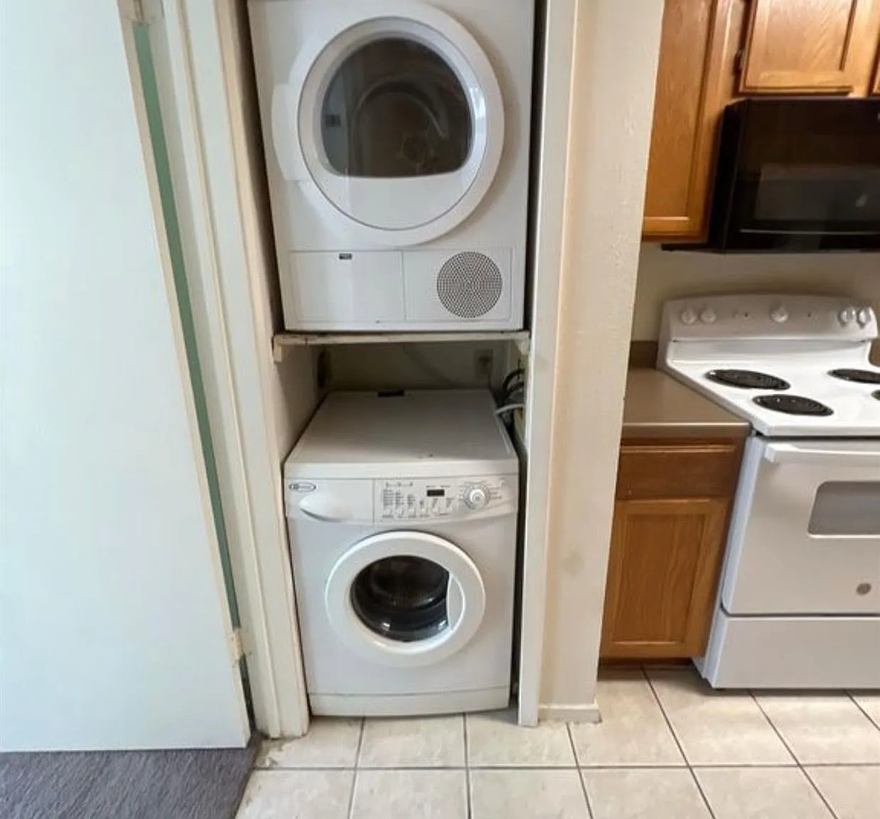 2 bed, 2.0 bath, 815 sqft, $1,750 — Photo 4