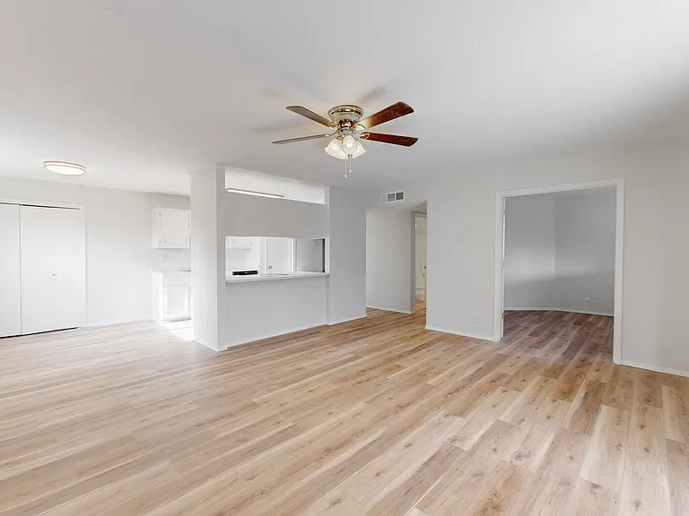 2612 Los Tretos St NW — Photo 7