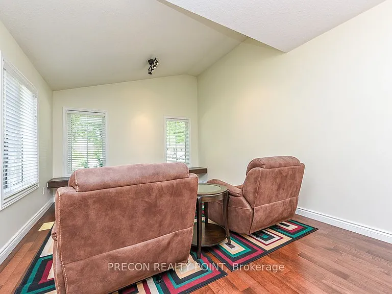 100 Beddoe Dr #4 — Photo 28