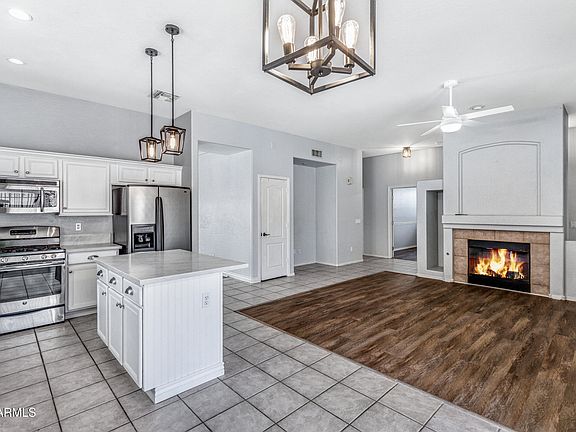 3rd image of 2236 W Periwinkle Way