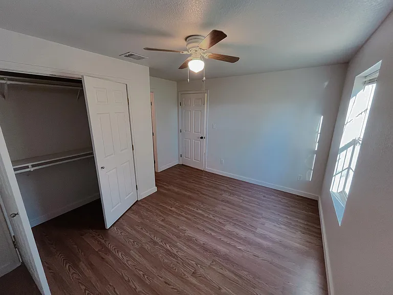 101 Sweeney Ave — Photo 14