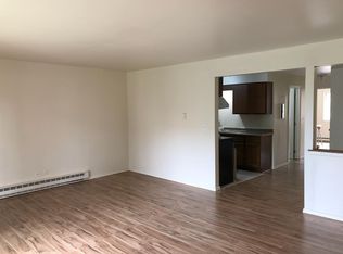 1001 Kuhn Rd #3, Carol Stream, IL 60188