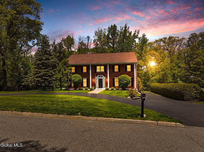 2nd image of 47 Park Drive