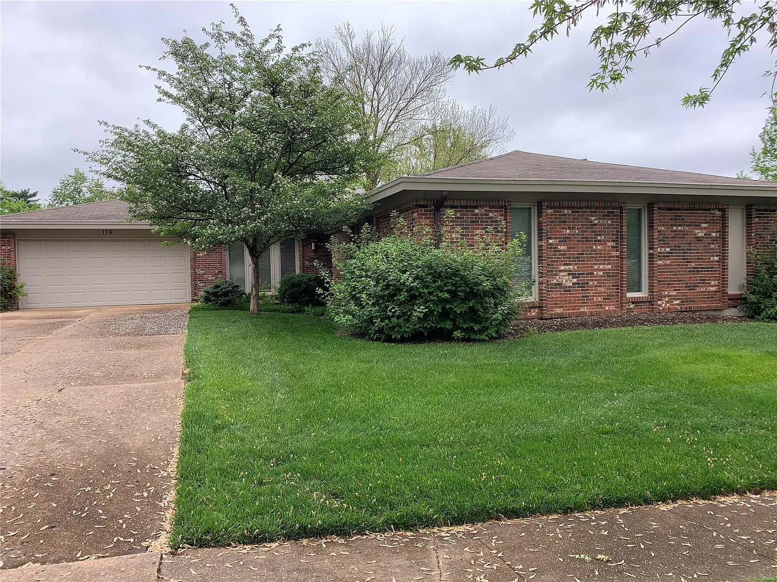 119 Lea Meadows Dr photo 1