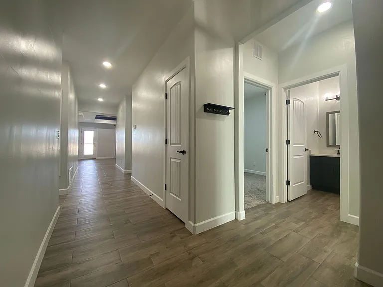 12951 Aberdare Dr — Photo 3