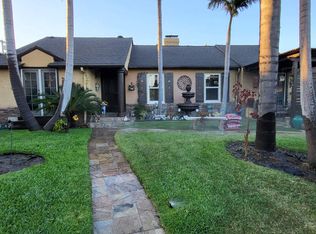 10415 McCormick St, North Hollywood, CA 91601