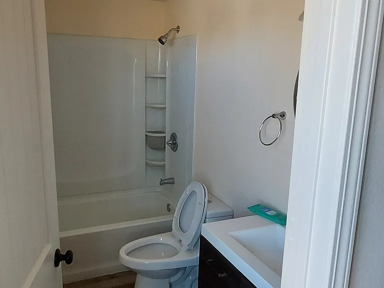 84065 Manila Ave — Photo 7
