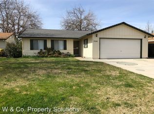 7056 Hemlock St, Redding, CA 96001