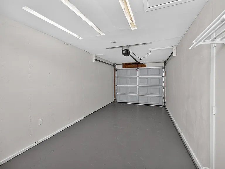 861 W Galbraith Rd — Photo 34