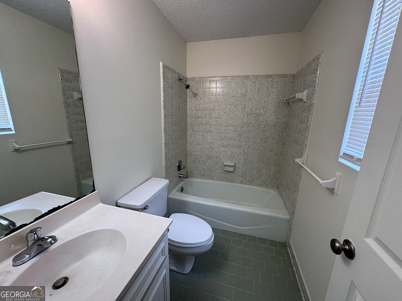 2 bed, 2.0 bath, 1188 sqft, $1,100 — Photo 4